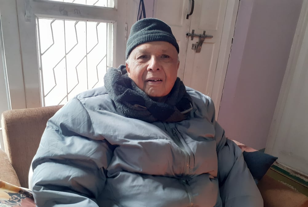 शिक्षकलाई मुड्की हानेपछि