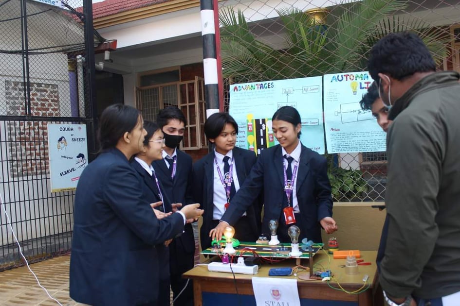 शैक्षिक प्रदर्शनी आयोजना