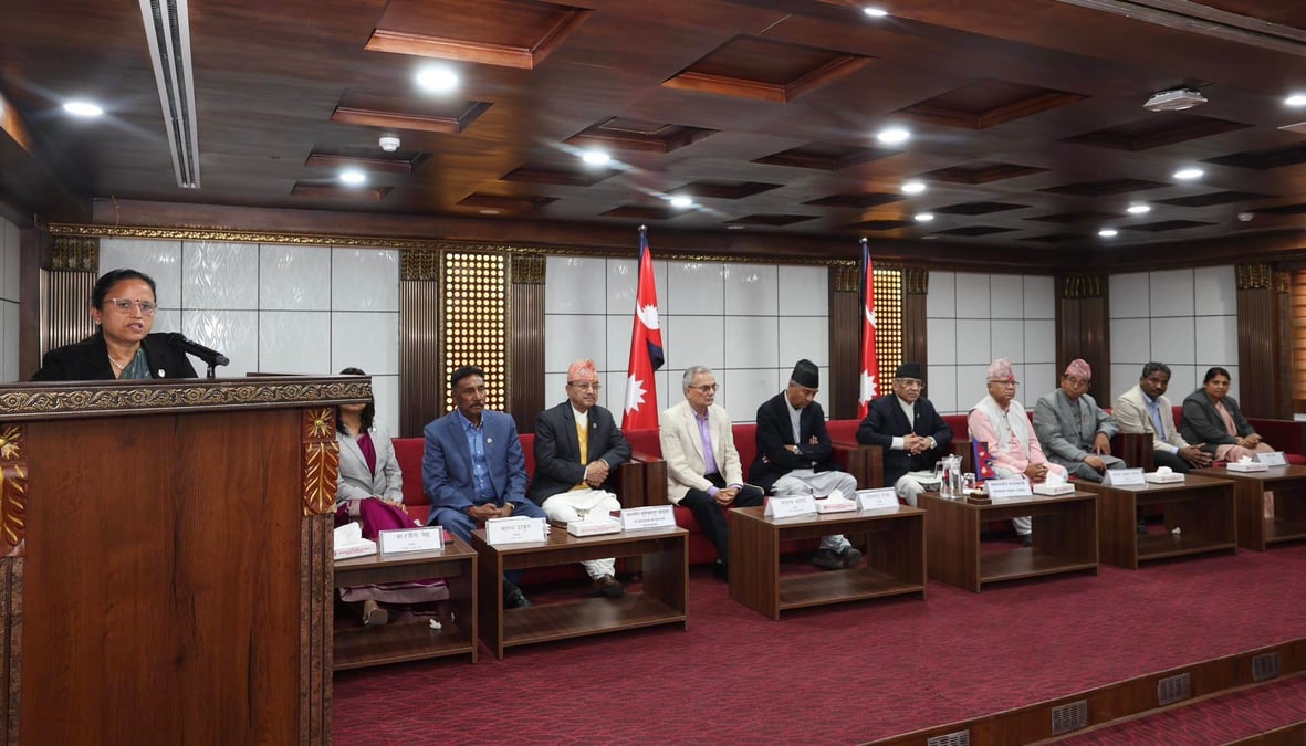 शिक्षा प्रणालीलाई पुनःसंरचना गर्ने (पूर्ण पाठसहित)