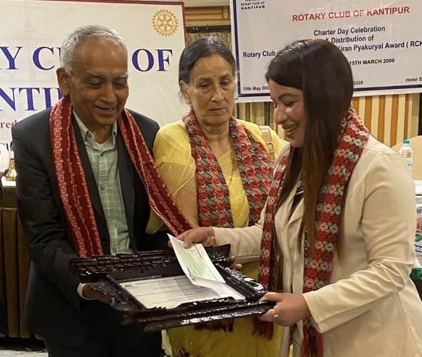 दुई शिक्षक पुरस्कृत