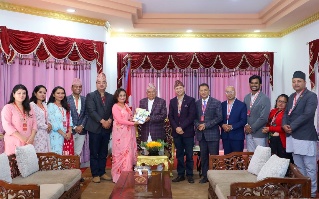 विद्यार्थी विदेशिने प्रवृत्ति रोक्न कलम चलाउन राष्ट्रपतिको शिक्षा पत्रकारहरूसँग आग्रह