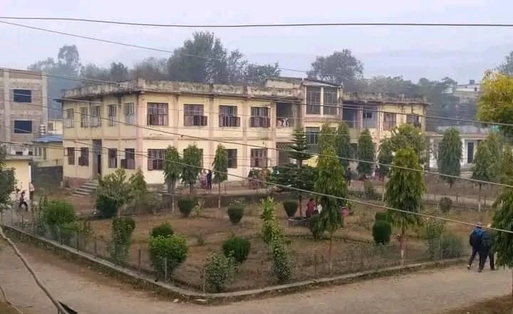 सुर्खेत क्याम्पसमा तीन दिन अगाडिदेखि लागेको ताला अझै खुलेन