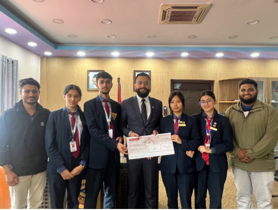 केएमसीले विद्यार्थीमार्फत गर्यो बाढीपीडितलाई २३ लाखभन्दा बढी सहयोग