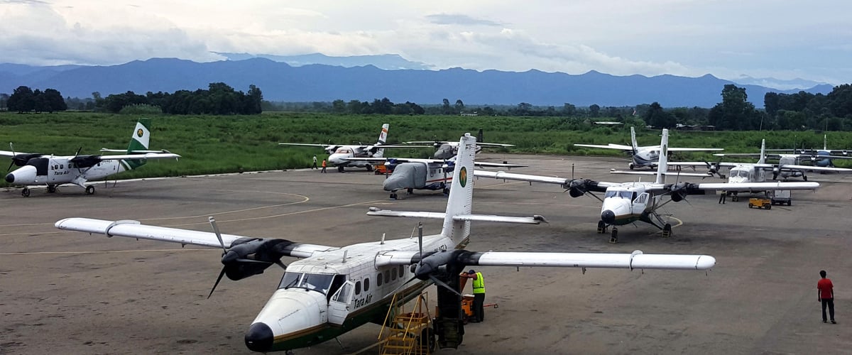 कोरोनाका कारण विद्यार्थीहरु विमानस्थलमा अलपत्र