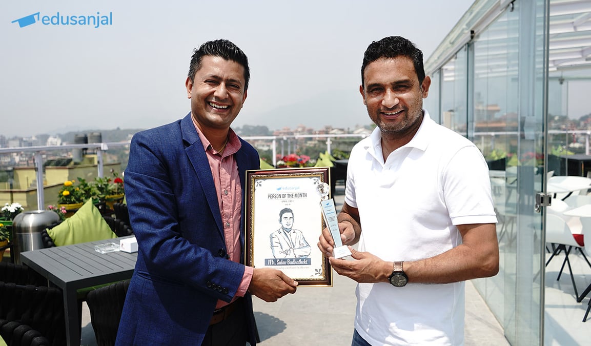 इडियुसञ्जाल महिना व्यक्तित्वद्वारा इनोभेट नेपाल ग्रुपका बुढाथोकी सम्मानित