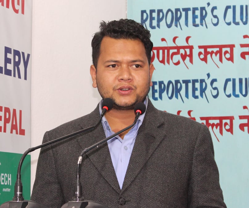 विजय थापाले अनसनको समय सारे, अव ३ फागुन मा