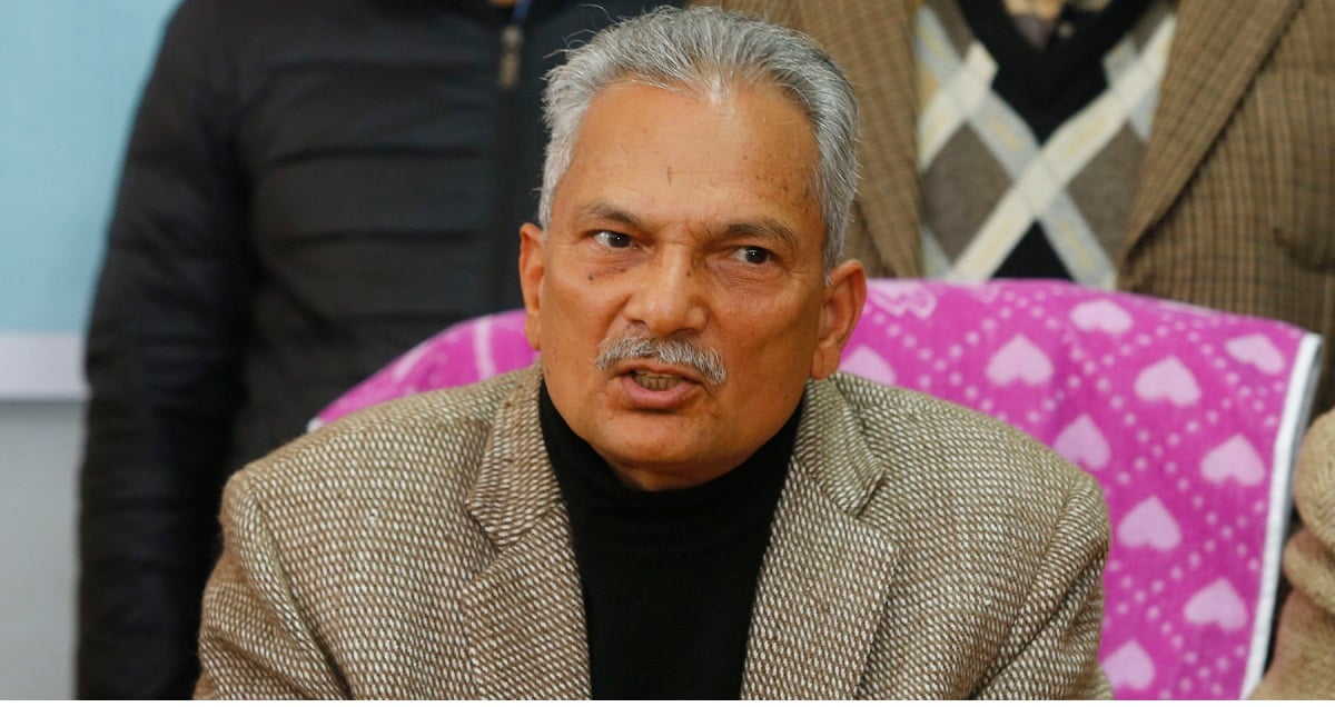 एसईई परीक्षा नगराऔं : डा. बाबुराम भट्टराई