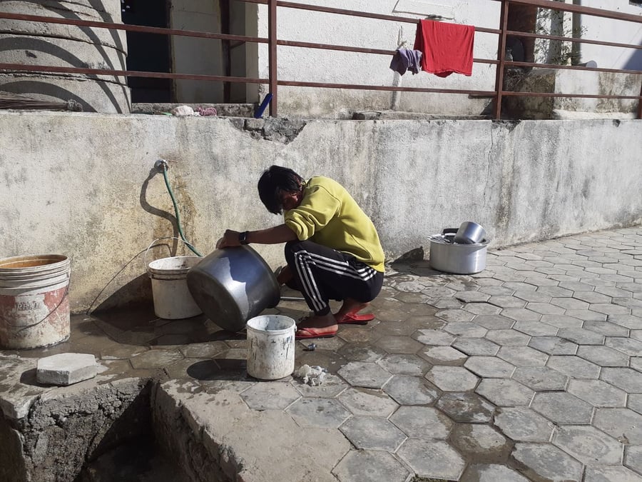 फोहोर बटुल्दै बित्यो दिन, पढ्न पाइएन